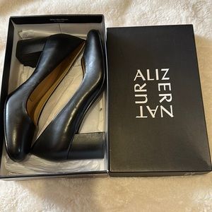 Naturalizer Whitney Pumps NWT